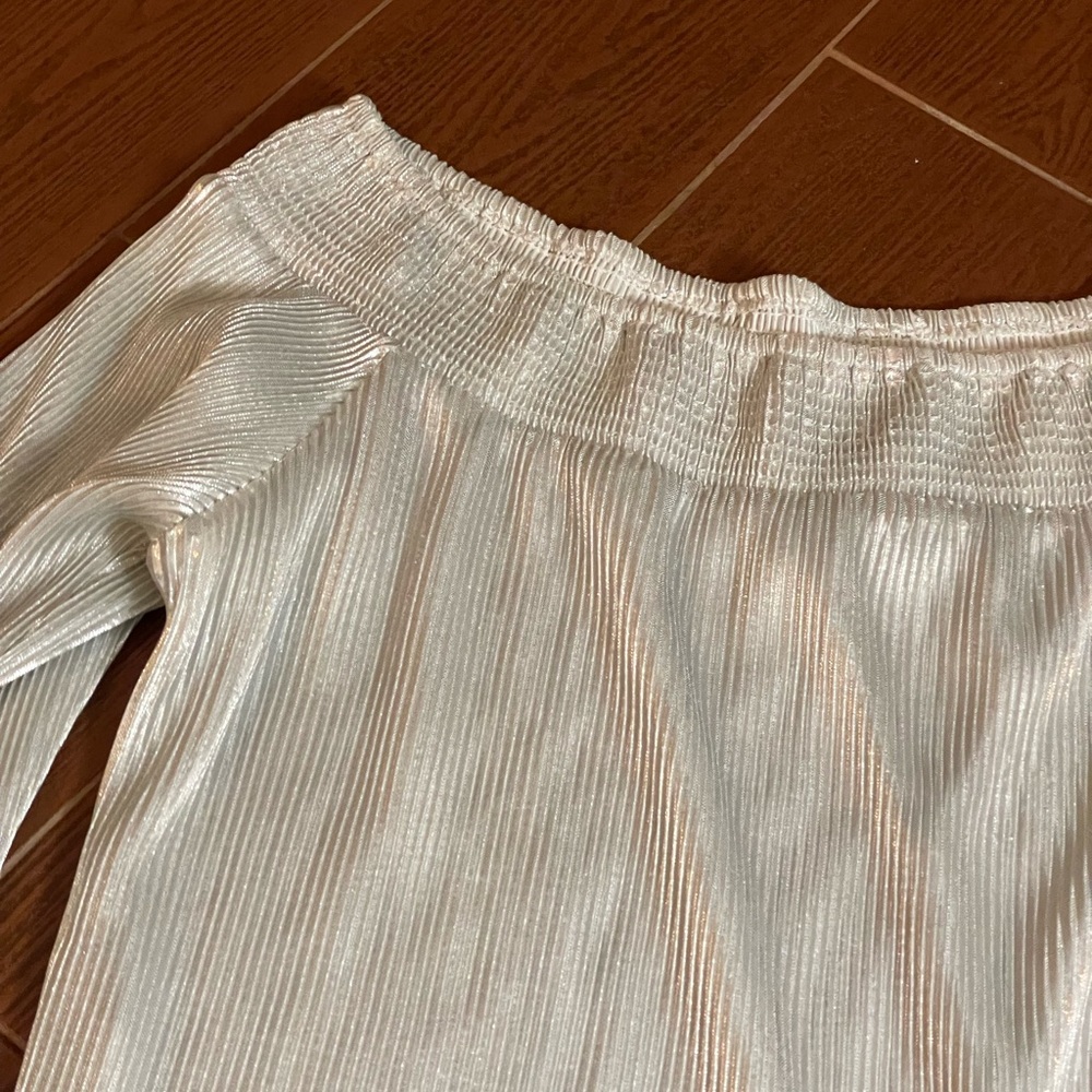 Anthropologie Lulumari shimmer silver elastic on off shoulder pleat blouse sz LG - Picture 6 of 15
